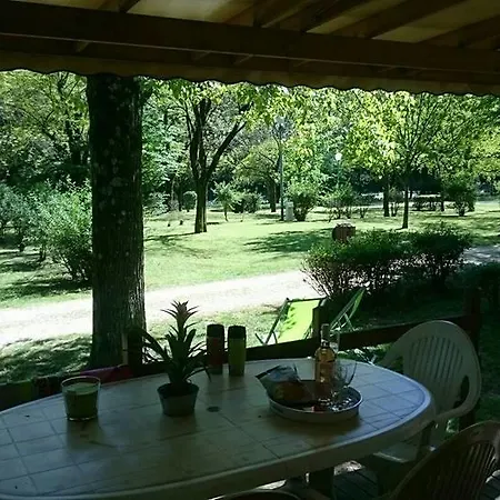 Le Ventadour Κάμπινγκ 3*